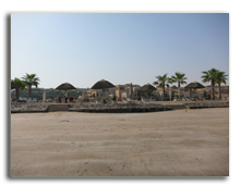 ОАЭ. Рас аль Хайма. Пляж отеля The Cove Rotana Resort Ras Al Khaimah во время отлива