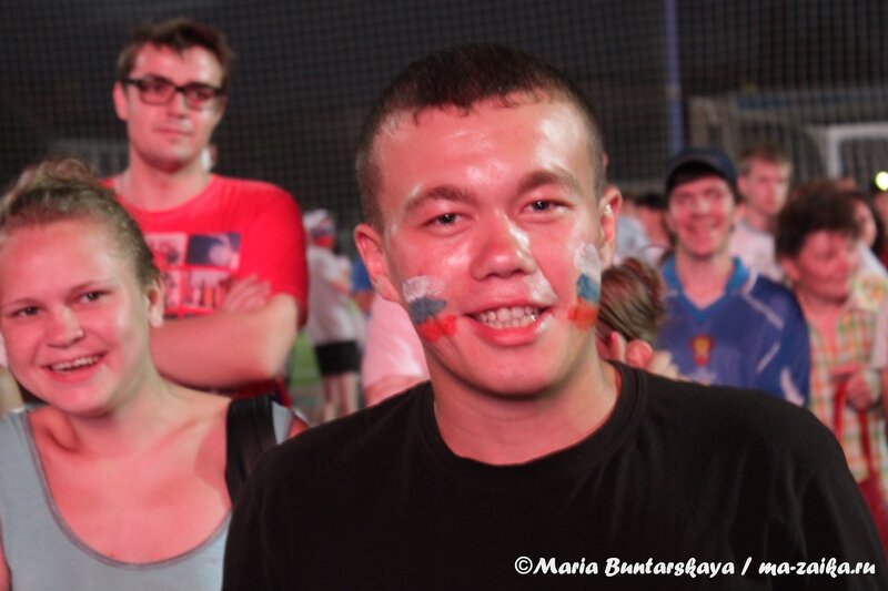 Футбольные болельщики, Саратов, 16 июня 2012 года