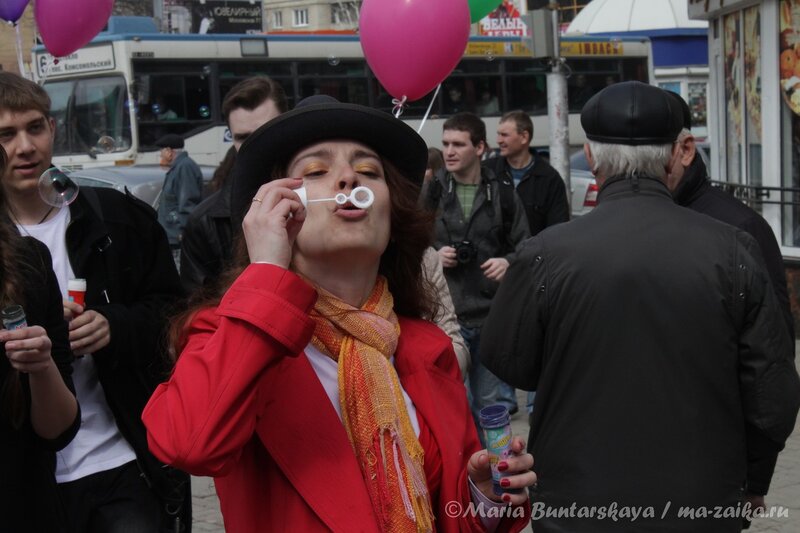 Дримфлеш или  День мыльных пузырей в Саратове, 08 апреля 2012 года