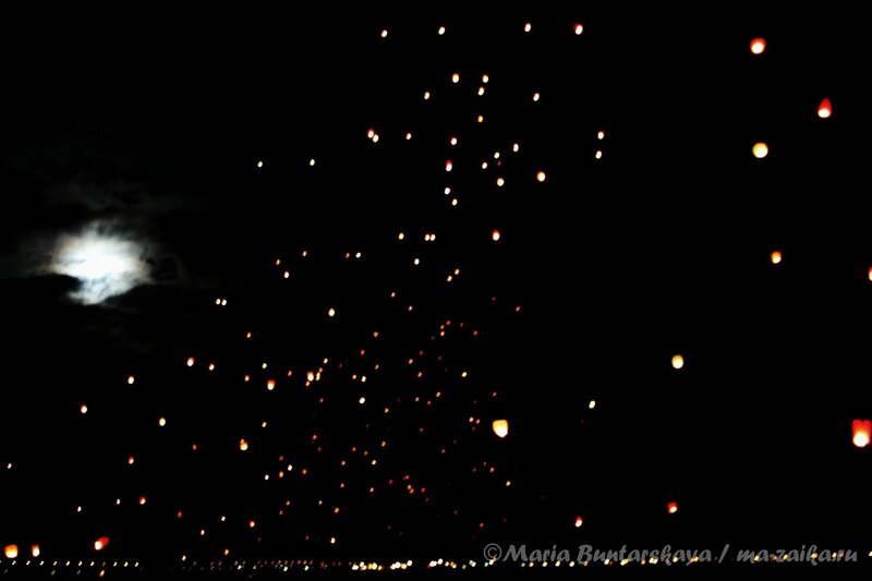 Небесные фонарики, Саратов, Набережная Космонавтов, 01 сентября 2012 года