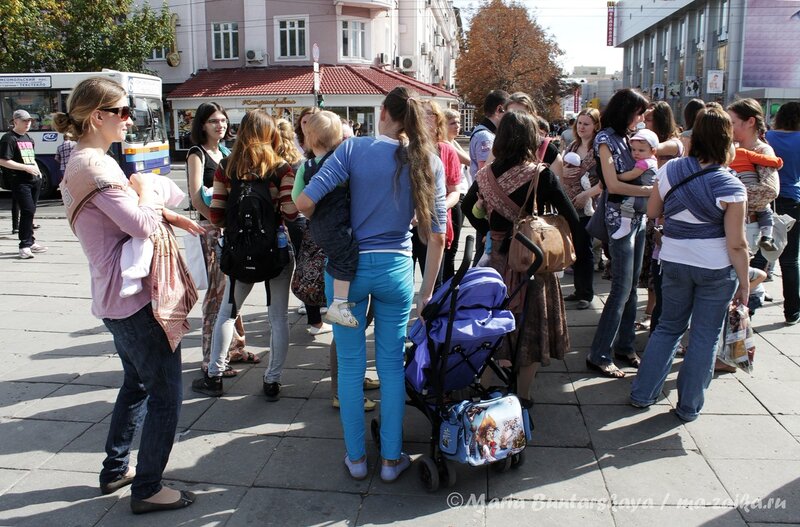 У слингомам своя оппозиция, Саратов, площадь Кирова, 15 сентября 2012 года