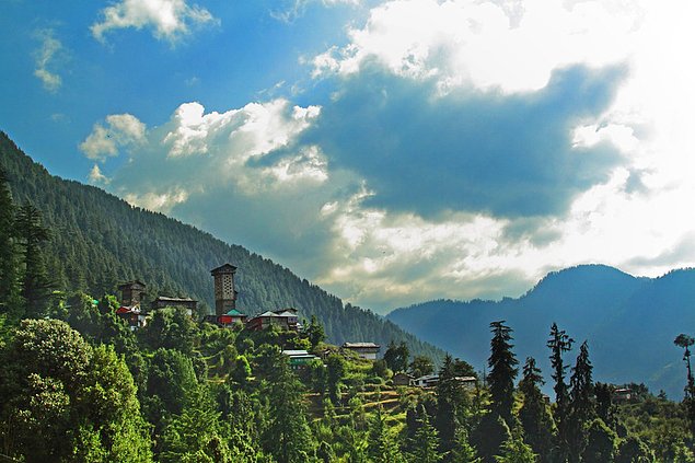 Долина Банджар, скрытая у подножия Гималайских гор, Химачал-Прадеш