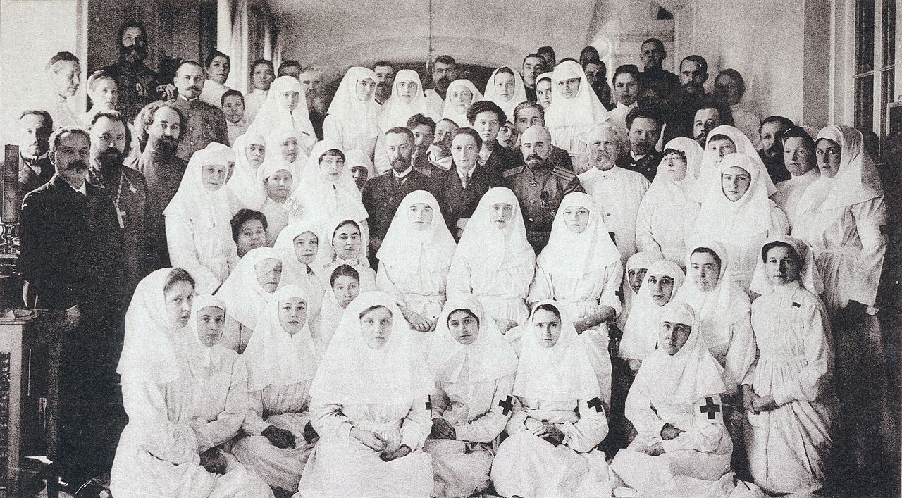 Первые женщины в медицине России