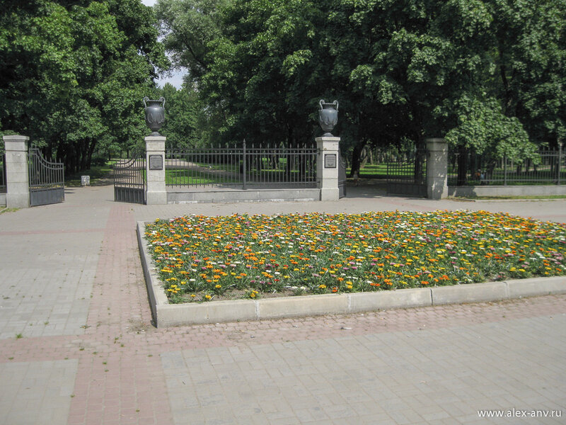 Московский парк Победы. Южный вход в парк.