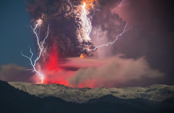 Впечатляющие фотографии извержения вулкана Cordon Caulle 