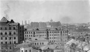 Вид с колокольни церкви Иоанна Предтечи на Болотную площадь