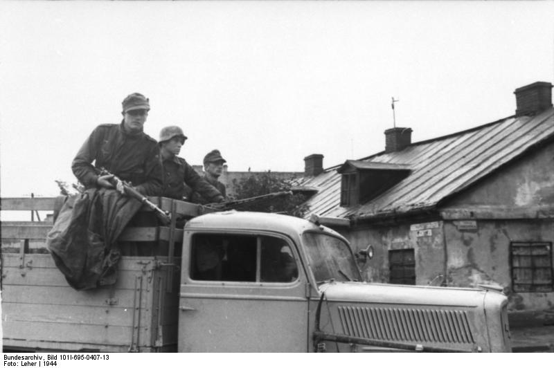 Warschauer Aufstand, Soldaten auf LKW mit MG