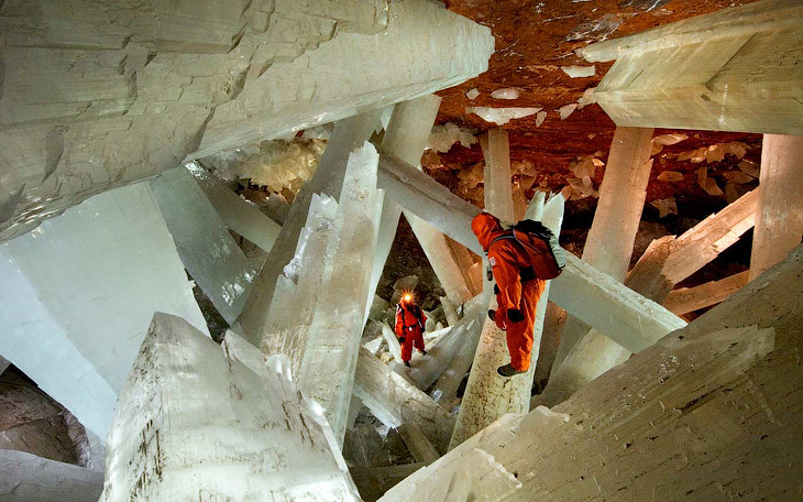 Пещера огромных кристаллов (19 фото)