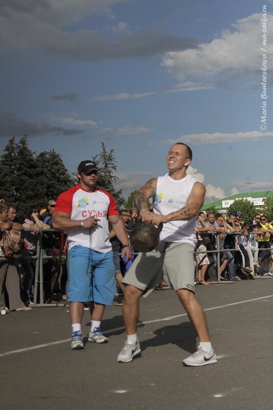 Турнир по кроссфиту 'Сила воли', Саратов, Театральная площадь, 28 июля 2013 года