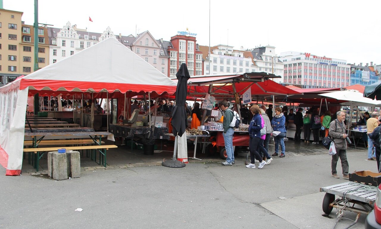 Bergen, the seafood market. Берген, рынок морепродуктов