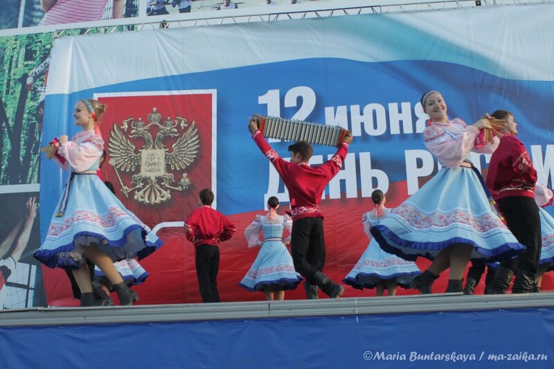 Ансамбль 'Варенька', Саратов, Театральная площадь, 12 июня 2013 года