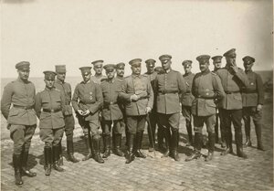 Немецкие офицеры в Таганроге.