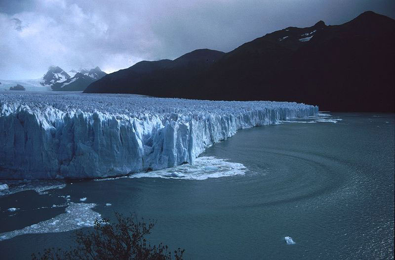 Колоссальный ледник Перито Морено в Аргентине. Фотографии