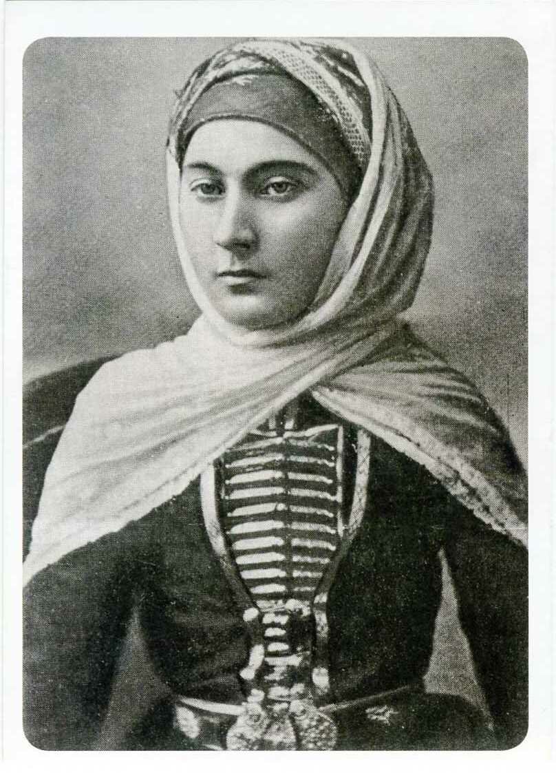 Праздничный наряд карачаевской женщины. ХIХ век.