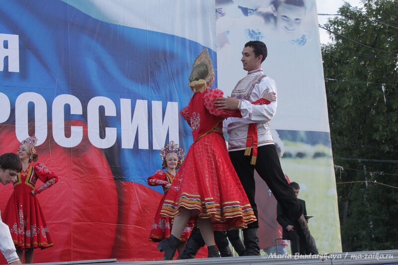 Ансамбль 'Варенька', Саратов, Театральная площадь, 12 июня 2013 года