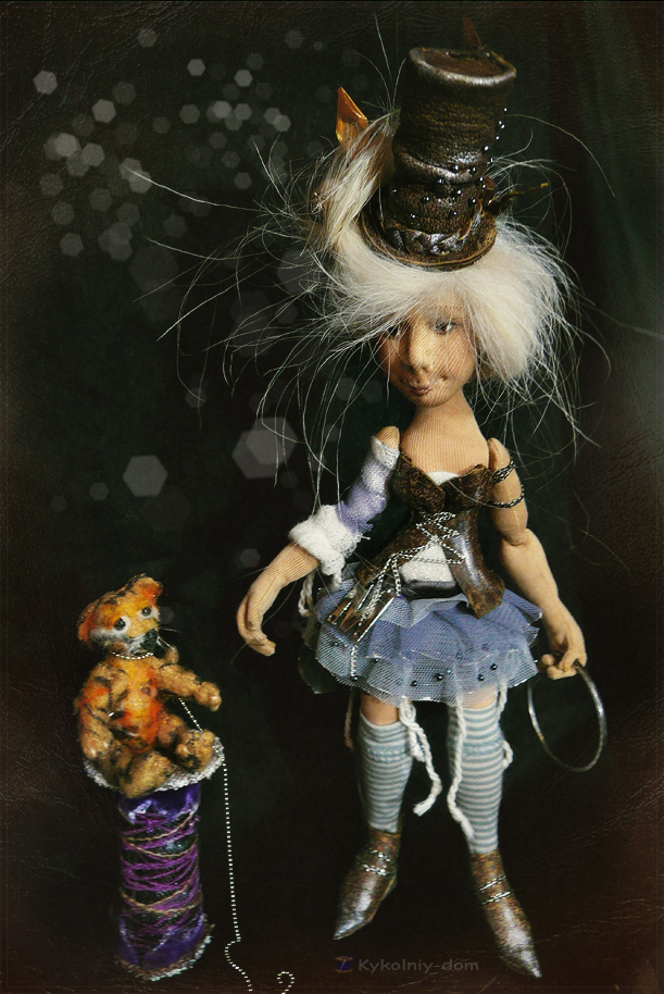 Текстильная шарнирная кукла Мирра и Тигрюля. Circus lover. , подарок, куклы, красиво, рукоделие, игрушки, hand-made, текстильная кукла, стиль, авторская кукла, интерьерные куклы, игрушки ручной работы, необычные куклы, выкройки, kykolniy-dom, кукла по фото, кукла с портретным сходством, портретная текстильная кукла