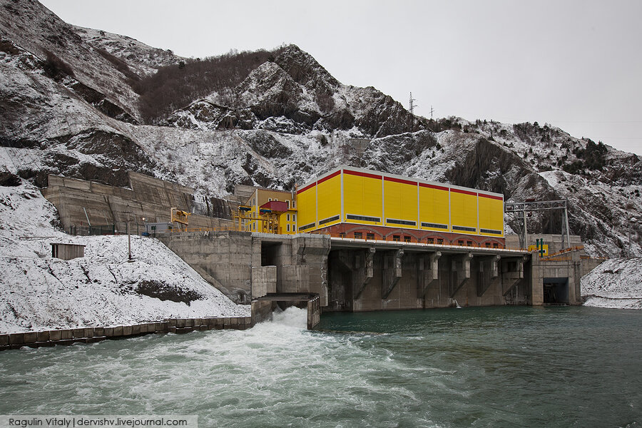 Уникальный фоторепортаж с Зарамагской ГЭС