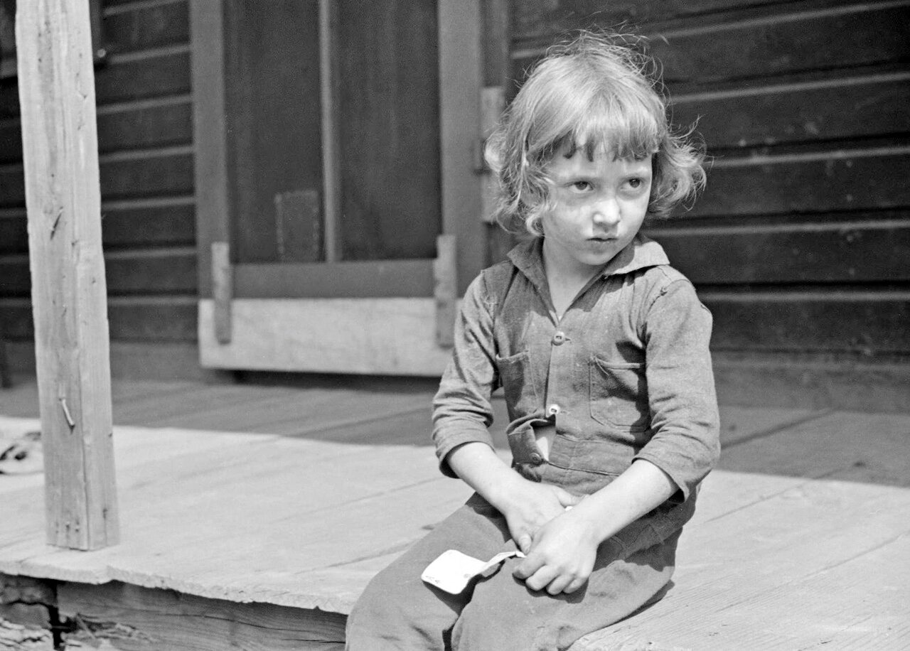 Ребенок шахтеров, Йере, Скотс Ран, Западная Вирджиния, 1938