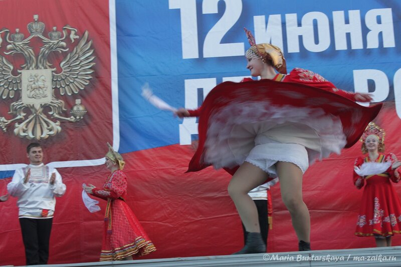 Ансамбль 'Варенька', Саратов, Театральная площадь, 12 июня 2013 года