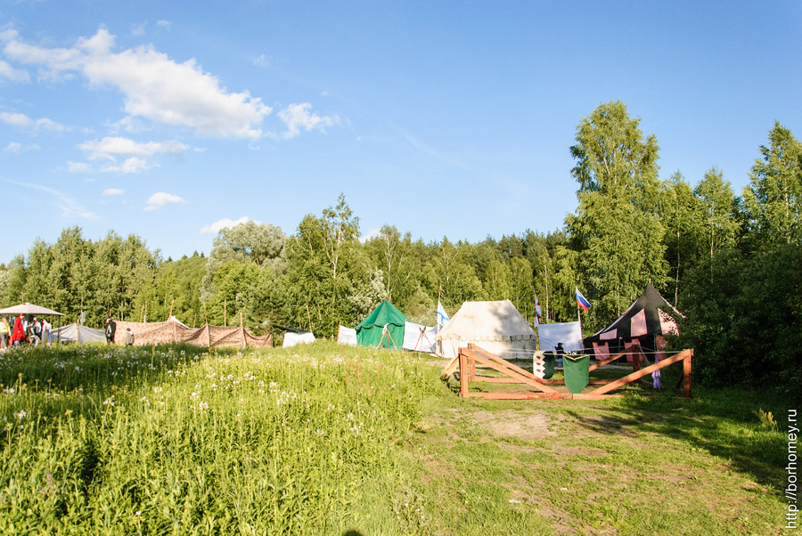 палаточный лагерь на протяжке