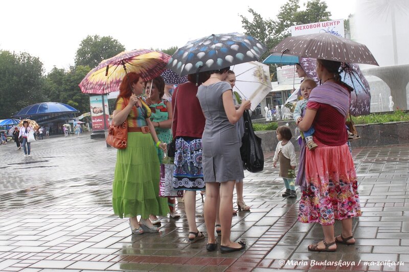 Флешмоб женственности, Саратов, проспект Кирова, 01 августа 2013 года