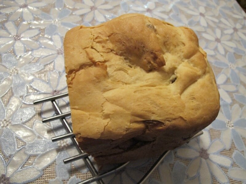 Сдобный хлеб с изюмом (хлебопечка)