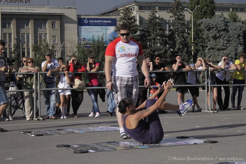 Турнир по кроссфиту 'Сила Воли-2013', Саратов, Театральная площадь, 28 июля 2013 года