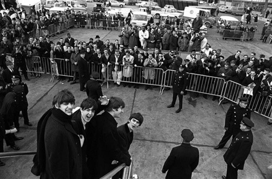 The Beatles прибыли в Нью-Йорк, 7 февраля 1964 .jpg