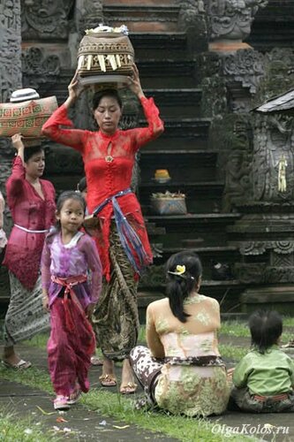 Религиозная церемония в балийском храме
