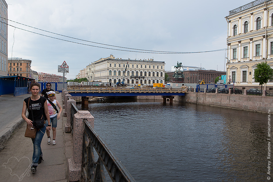 Синий мост на Исаакиевской площади
