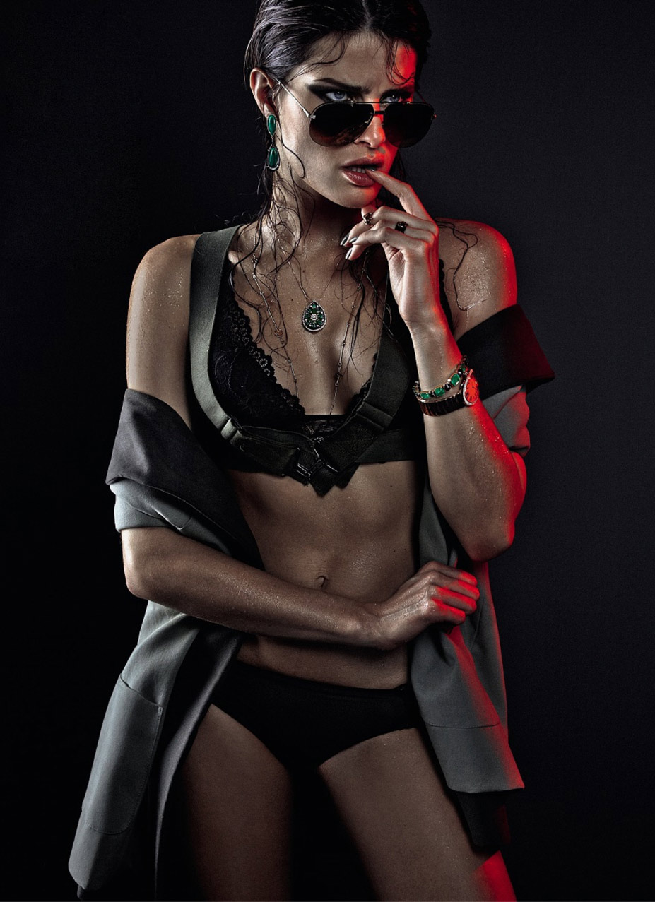 Прекрасный воин - Изабели Фонтана / Isabeli Fontana by Zee Nunes in Vogue Brazil april 2013