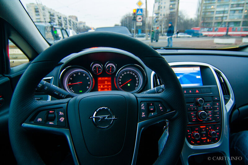 Opel Astra GTC. Как мы раскрашивали серый Питер