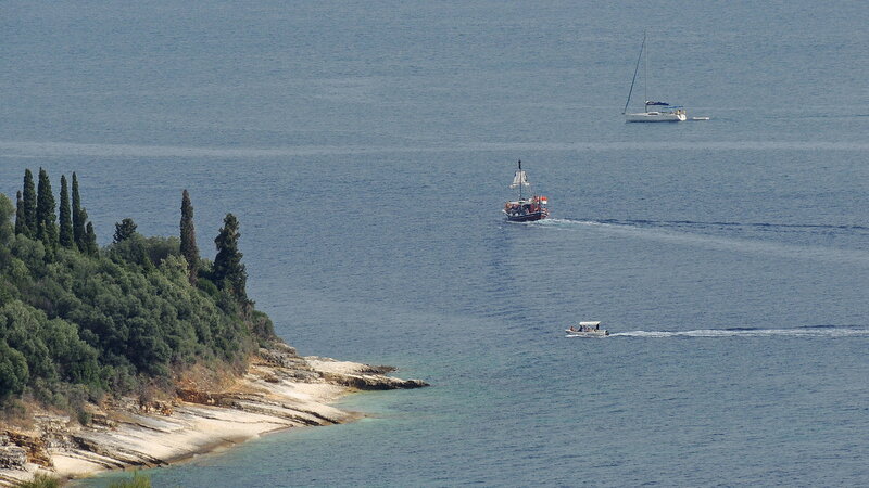 на машинке по северо-западу острова Корфу, Греция