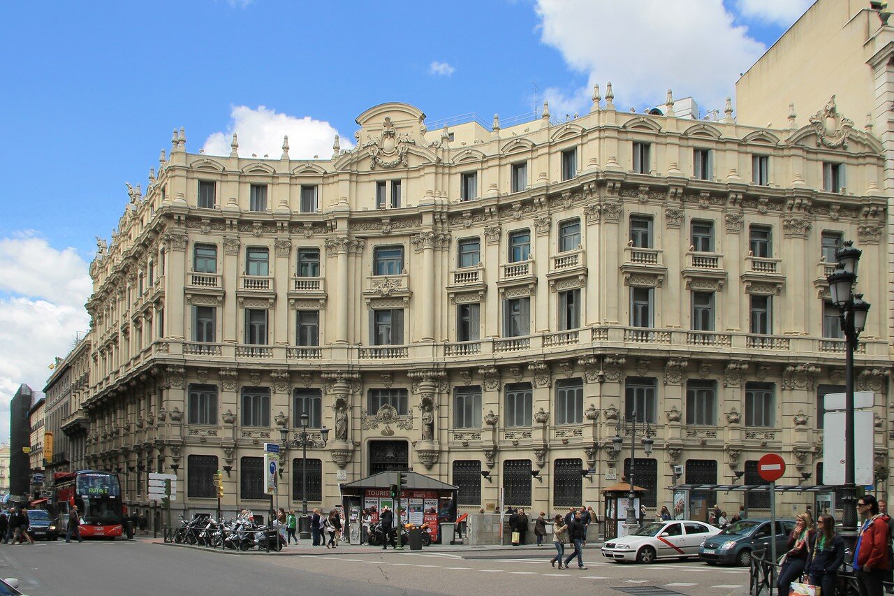 Мадрид. Площадь Каналехаса (Plaza de Canalejas)