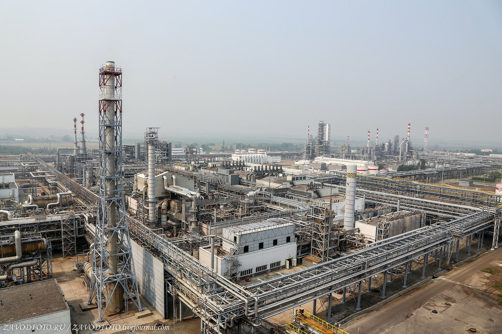 Нефтеперерабатывающие заводы по всему миру начали приостанавливать производство 