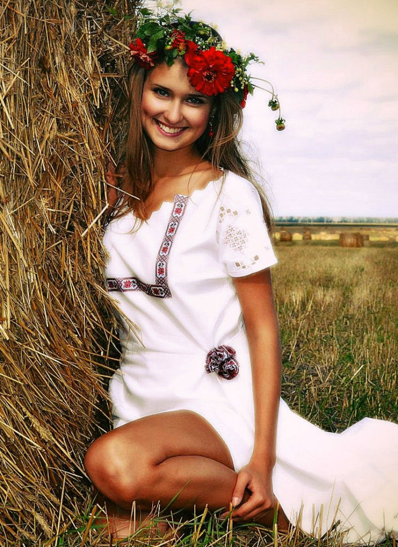 Сводил симпатичную украинку в дюны. Красивые славянки. Красивые славянские девушки. Девушка Славянка. Славянские женщины самые красивые.