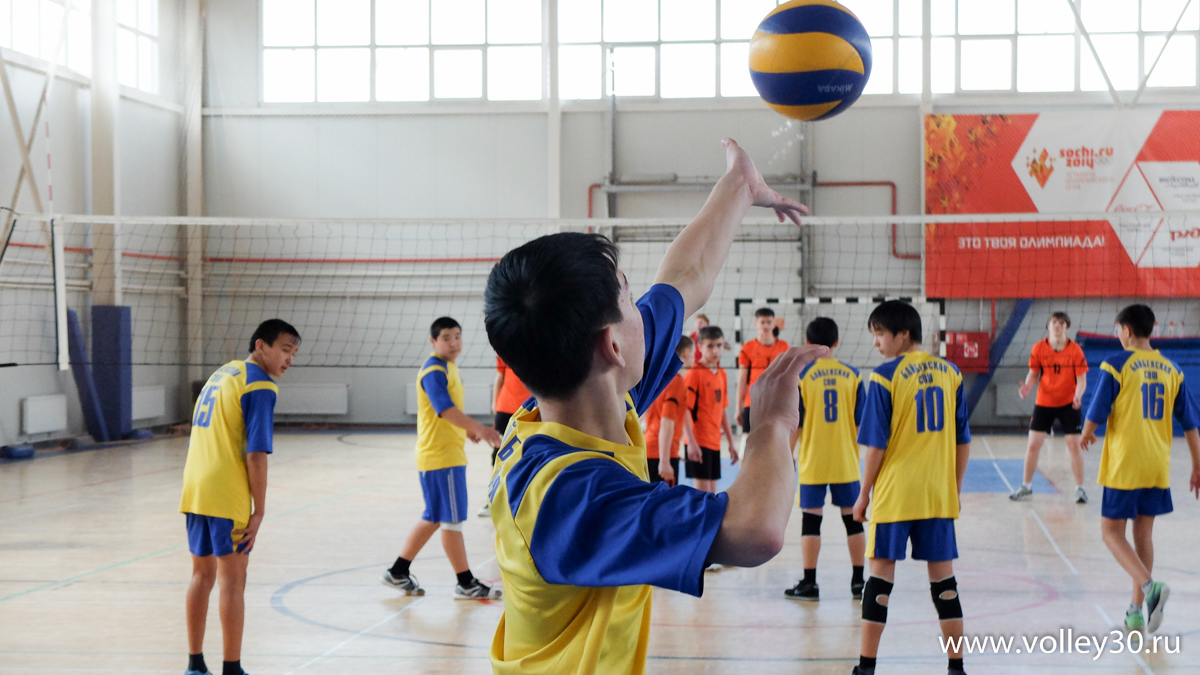 первенство Астраханской области по волейболу среди команд общеобразовательных учреждений Астраханской области в рамках соревнований по волейболу «Серебряный мяч» 2015.