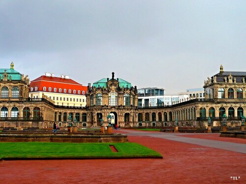 Дрезден. Главные ворота и площадь Цвингера