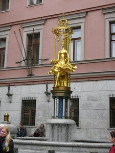 Достопримечательности Москвы - фонтан «Принцесса Турандот» на Арбате