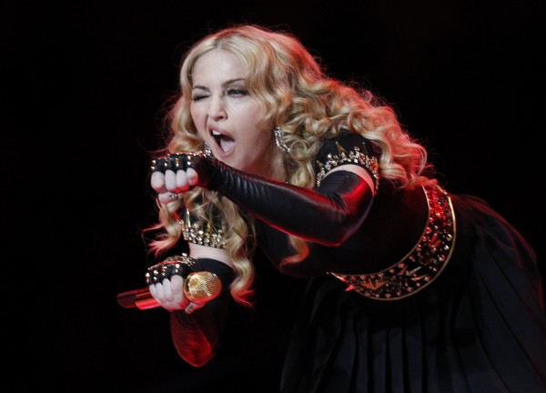 Фотографии Мадонны без ретуши вызвали скандал в Интернете