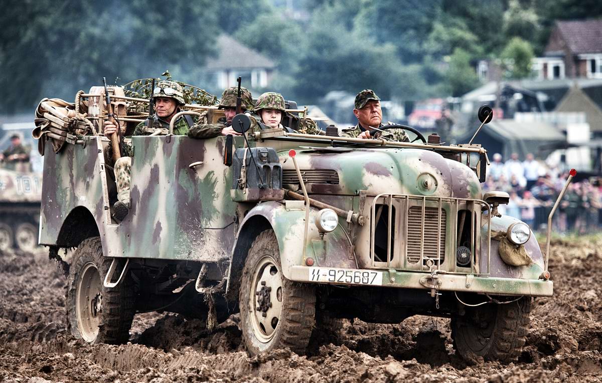 Автомобили второй войны. Машина Германии 2 мировой. Немецкий военный грузовик. Немецкие военные автомобили второй мировой войны. Немецкие Грузовики второй мировой войны.