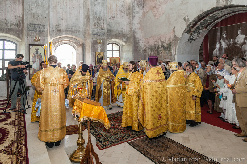 Первая Божественная литургия в родовом Храме Александра Суворова в селе Кистыш