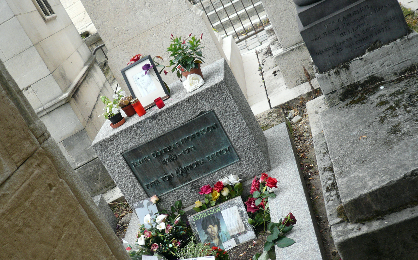 Paris | Le cimetière du Père-Lachaise | Jim Morrison