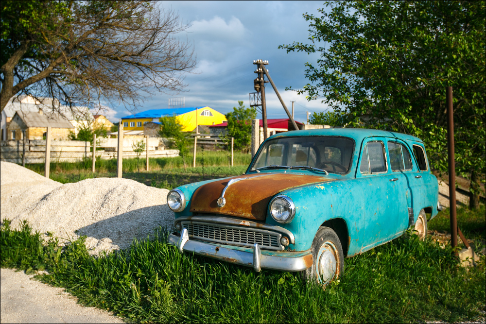Б у автомобили крым. Машино (Бахчисарайский район). Старые машины в Крыму. Крымские старые автомобили. Парк ретро автомобилей в Крыму.