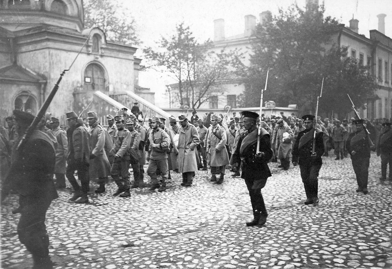Австрийские военнопленные в Петербурге, в 1916 году.