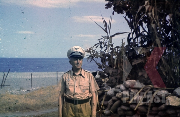 stock-photo-ww2-color-luftwaffe-field-division-2nd-lufllotte-sicily-1943-tropical-uniform-pilot-german-war-merit-cross-kvk-8479.jpg