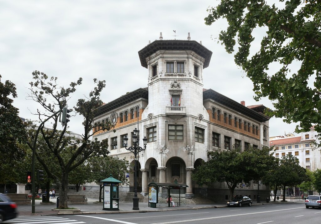 Santander. Post office building (Delegación de Correos en Santander)