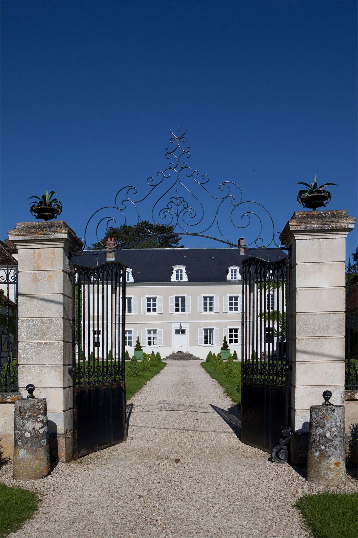 Йохан Боман, Johan Bouman, Питер Франсенс, Pieter Franssens, обзор Chateau de la Resle, отели во Франции, хороший отель во Франции, лучшие отели мира