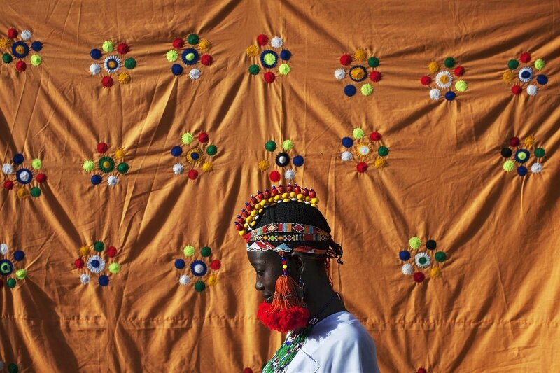 Женщины сонгаи и туарег в традиционных головных уборах