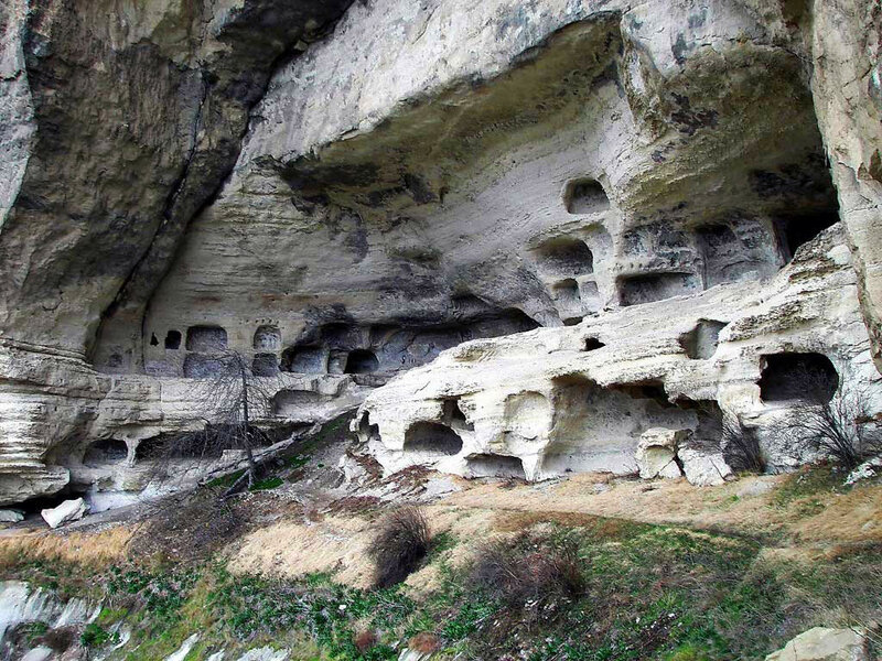 Средневековый пещерный монастырь Качи-Кальон